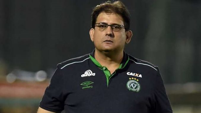 No Z-4, Chapecoense demite Guto Ferreira; Claudinei Oliveira será o novo treinador