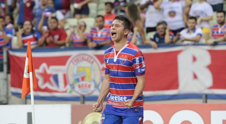 Fortaleza foi o primeiro classificado no Grupo A da Copa do Nordeste com 13 pontos, 5 pontos abaixo do Ceará, o primeiro do Grupo B em um desequilíbrio total em grupos. O Fortaleza recém promovido para o Brasileiro da Série A, vive um bom momento. O tricolor do Ceará já não perde por mais de 30 dias. A última derrota do Fortaleza aconteceu em Fevereiro quando foi superado pelo Horizonte pela 5ª rodada do Campeonato Cearense.