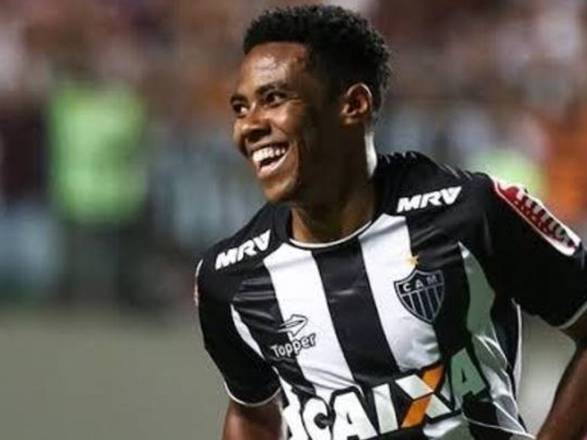 O meio-campista Elias conversou - Clube Atlético Mineiro