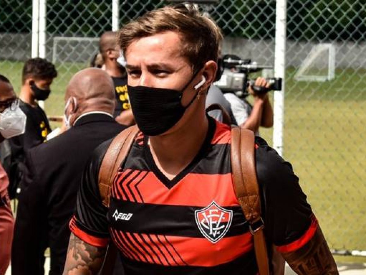 Wesley Pionteck chega ao Barradão para assinar com o Vitória - Notícias -  Galáticos Online