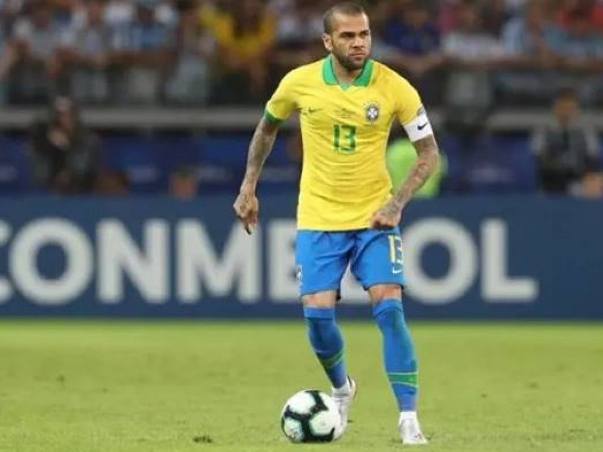 O que o 3 a 0 mostrou para Tite e como isso afeta Daniel Alves e Pedro