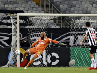 Contratado no início de julho pelo Bahia, goleiro Danilo Fernandes credencia "jogo aberto" como razão de manter o foco na Copa do Brasil