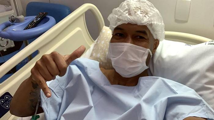 Atacante tem prazo de recuperação de seis meses. Por conta disso, Dinei desfalca o time no restante da Série B e da Copa do Brasil