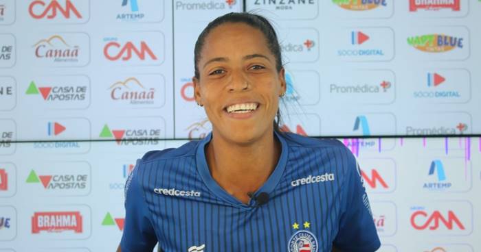 Gabi Itacaré, atacante do Esporte Clube Bahia, revelou ansiedade coletiva do elenco tricolor para enfrentar o Vitória no Baianão Feminino