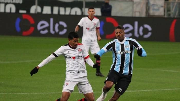 Vitória perde de novo para o Grêmio e se despede da Copa ...