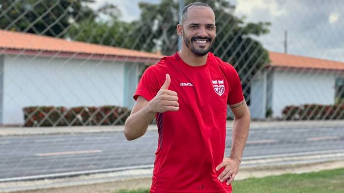 Emprestado pelo Grêmio, atacante Wesley avalia estreia no CRB: Que seja o  começo de uma bela história, crb