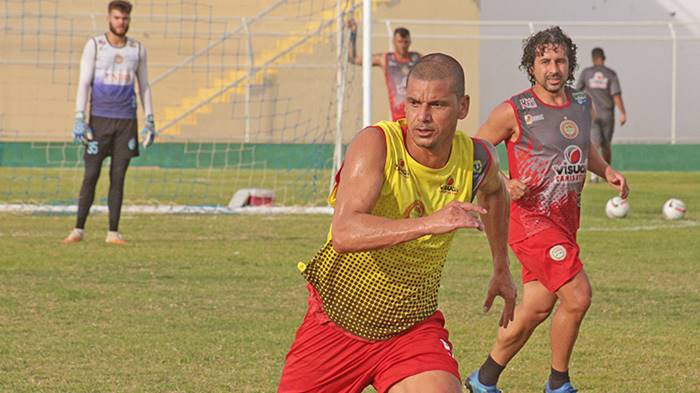 Waguinho projeta início da recuperação da Juazeirense diante do Doce Mel