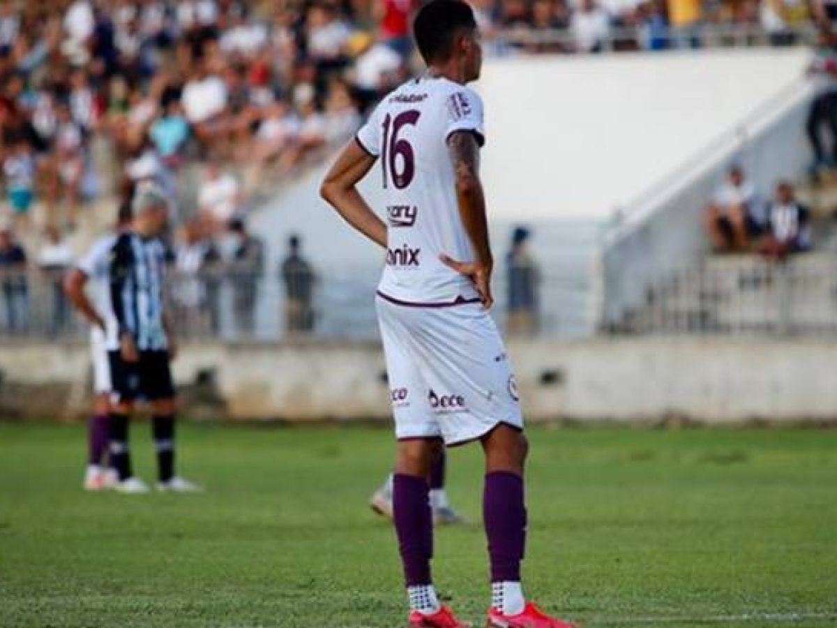 Vinícius Foguinho encaminha acerto com o Vitória