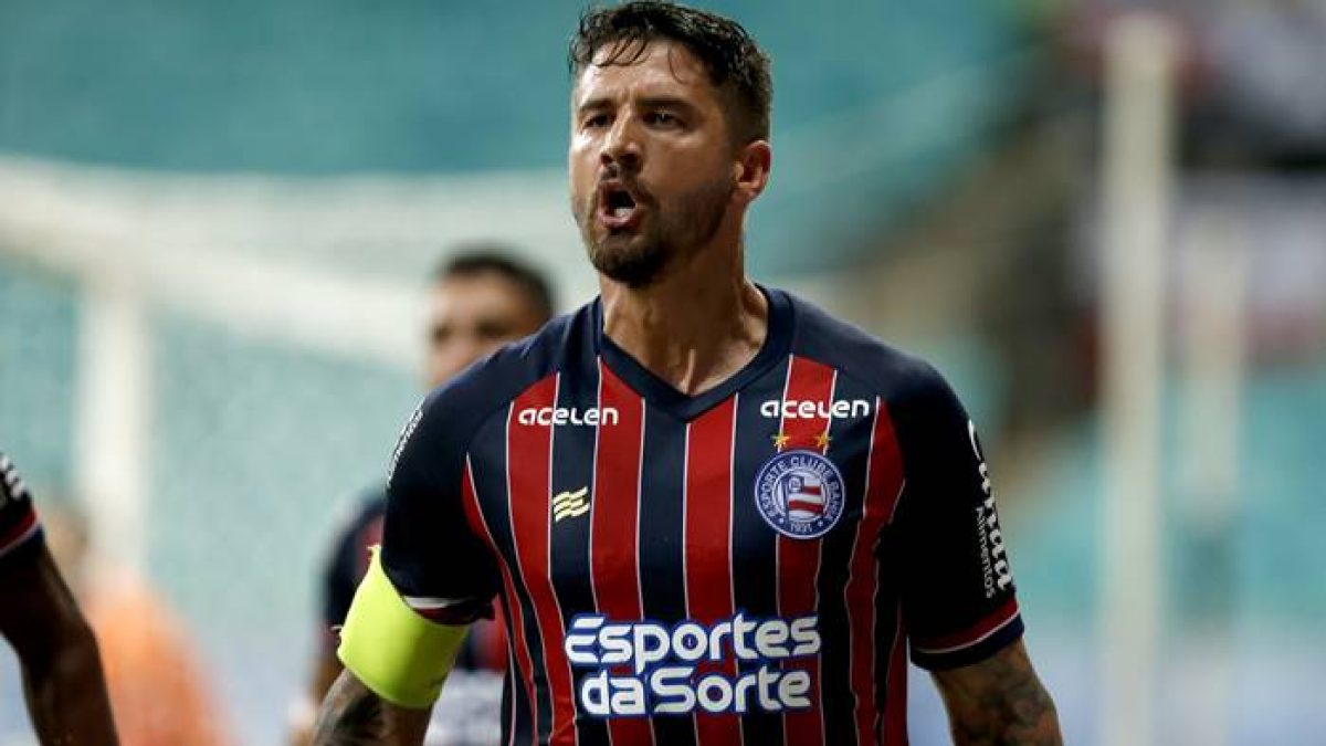 Craque do jogo, Marcos Felipe exalta triunfo sobre o Palmeiras e fim do  tabu: A confiança volta
