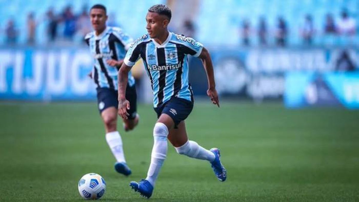 Bahia e outros dois clubes da Série A sondam atacante do Grêmio