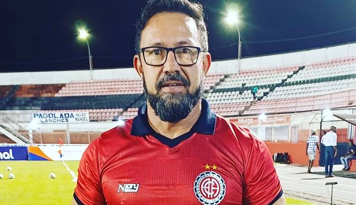 Galícia anuncia novo treinador após a saída de Paulo Sales