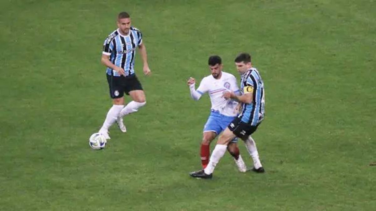 Grando brilha nos pênaltis, Grêmio supera Bahia e está na semifinal da Copa  do Brasil