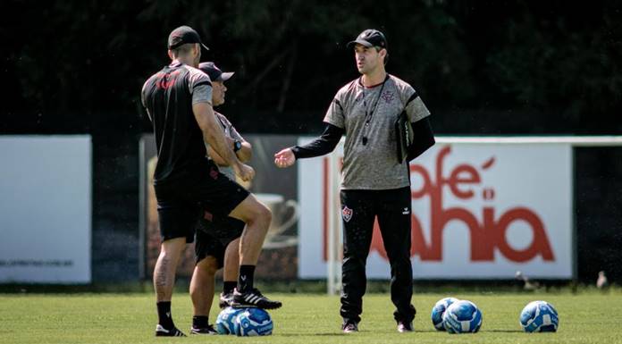 Condé Avalia Mudança No Esquema Do Vitória Após Derrota Para O Londrina