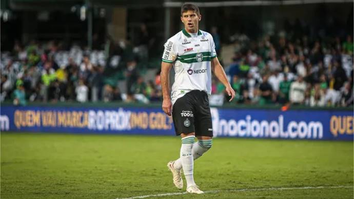 Coritiba é superado pelo Bahia e chega a dez jogos sem vencer