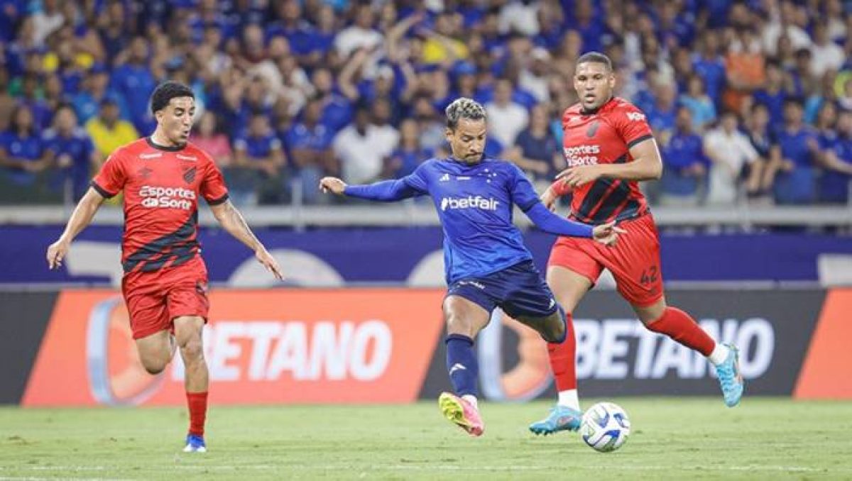 Jogando em casa, Bahia empata com Cruzeiro no Brasileirão