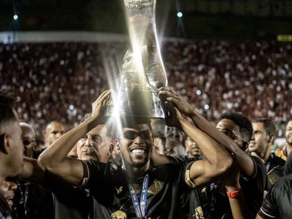 Ex-Vitória, campeão da Libertadores pelo Santos, acerta com clube da Série B