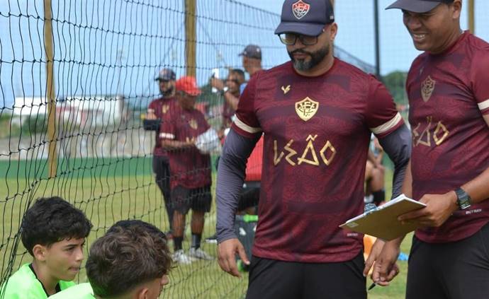 Garotos aprovados em ‘peneira’ do Vitória serão avaliados nesta quarta