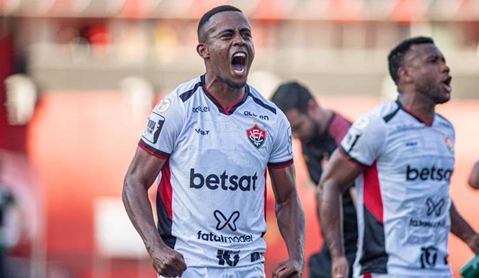 Vitória reduz risco de queda e aumenta chances de vaga na Sul-Americana