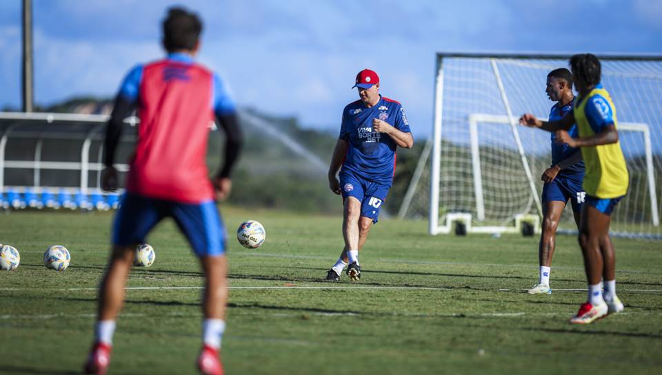 Bahia divulga relacionados para o Ba-Vi de ida da final do Baianão